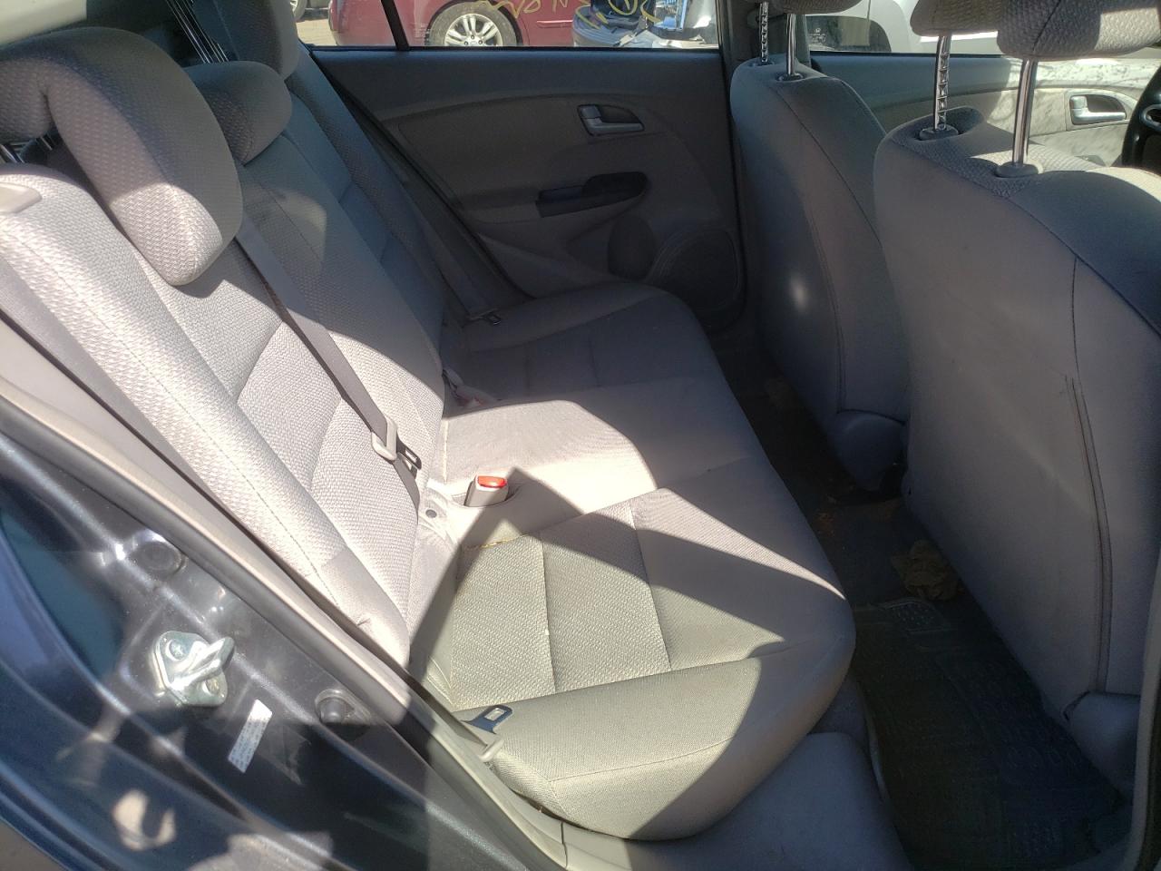 Photo 6 from auction – 2014 HONDA INSIGHT with VIN JHMZE2H34ES000306