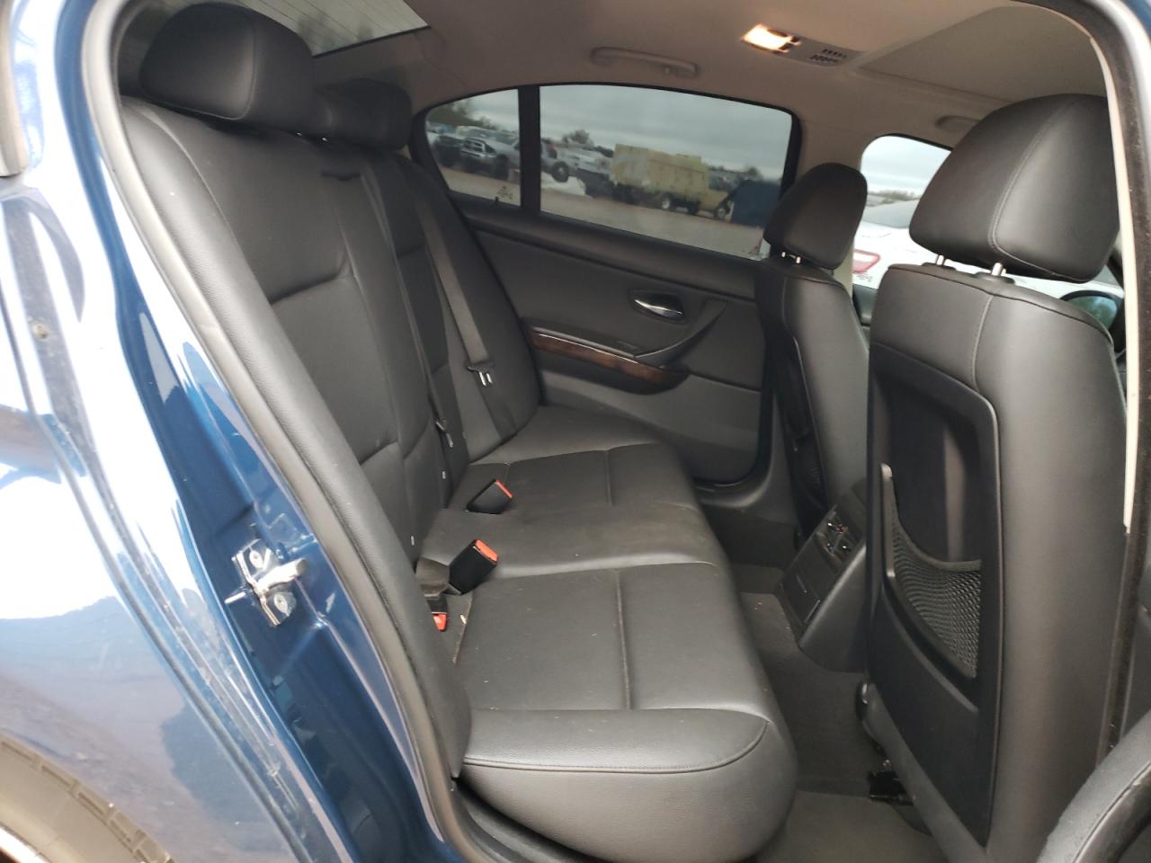 Photo 6 from auction – 2006 BMW 325 I with VIN WBAVB13566PT07036