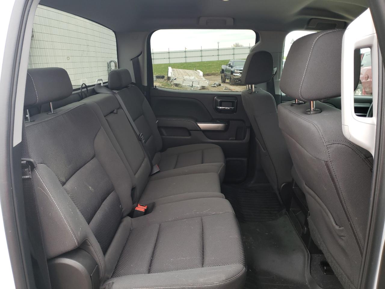 Photo 6 from auction – 2018 CHEVROLET SILVERADO with VIN 3GCUKREC7JG599768