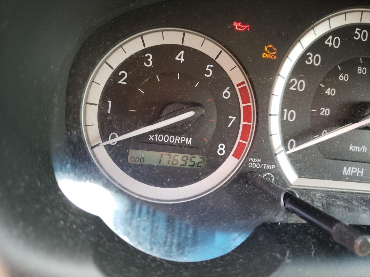 Photo 8 from auction – 2004 TOYOTA SIENNA CE with VIN 5TDZA23C24S104515