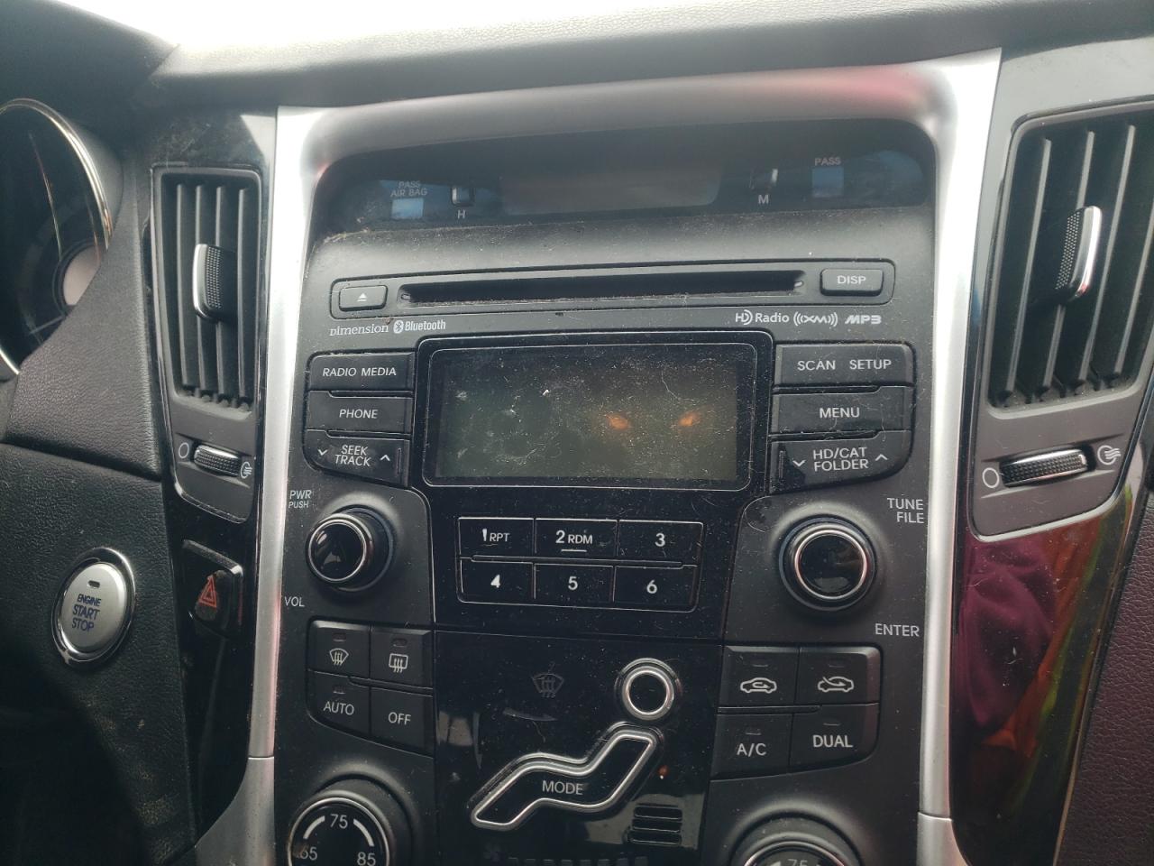 Photo 9 from auction – 2013 HYUNDAI SONATA SE with VIN 5NPEC4AC8DH624988