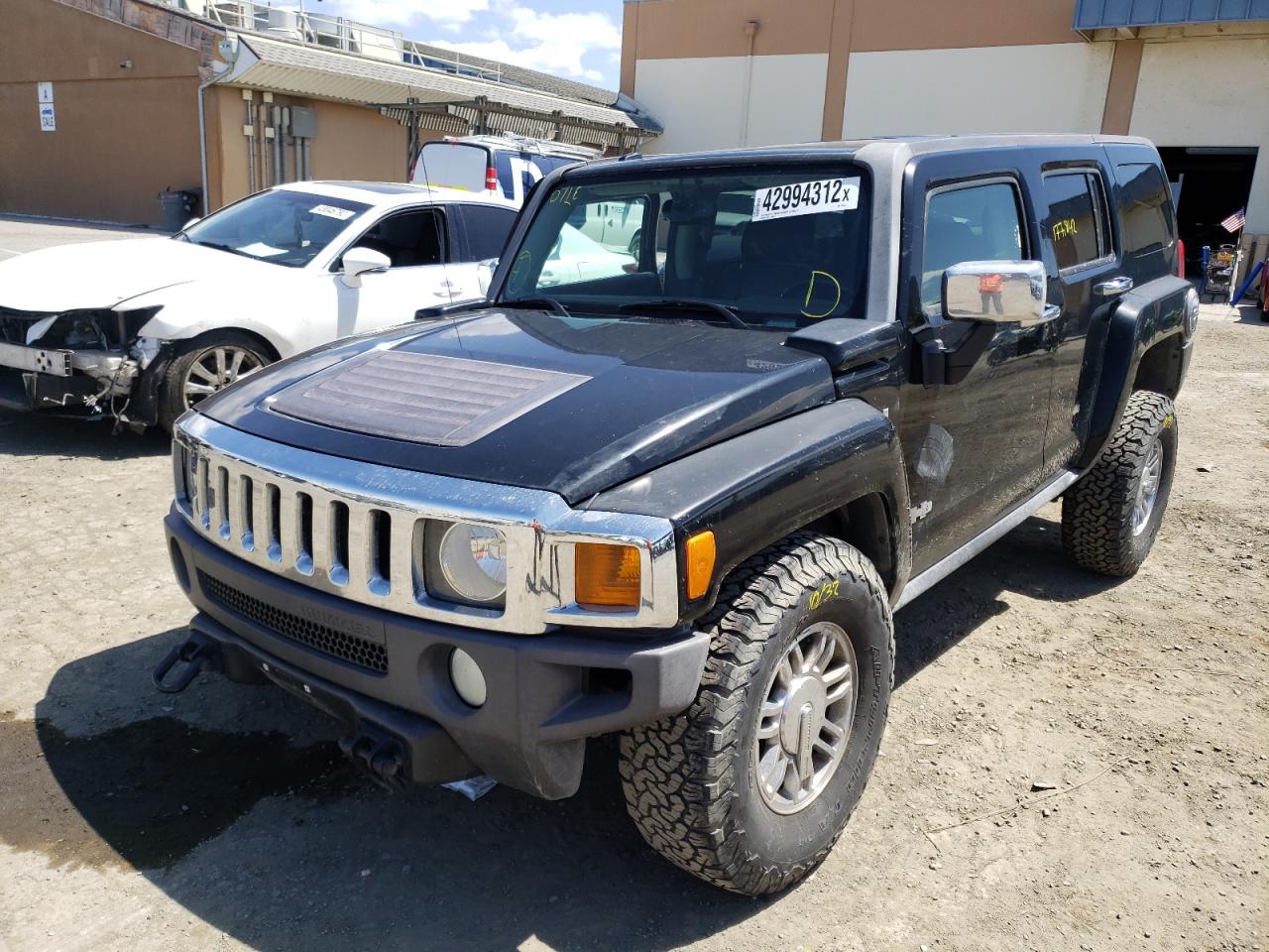 Photo 2 from auction – 2007 HUMMER H3 with VIN 5GTDN13E178186443