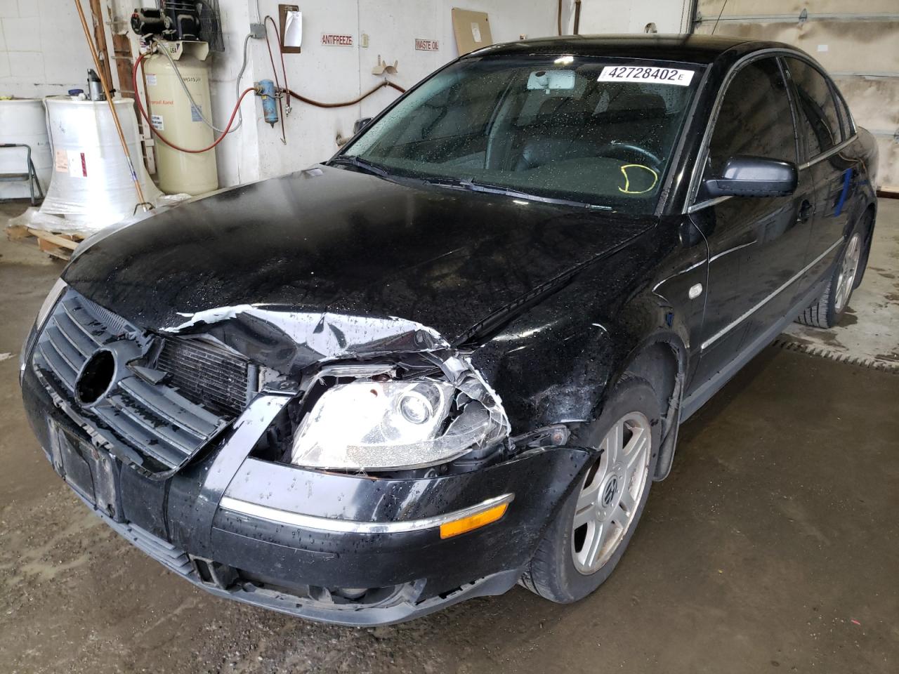 Photo 2 from auction – 2004 VOLKSWAGEN PASSAT GL with VIN WVWMD63B64E074490