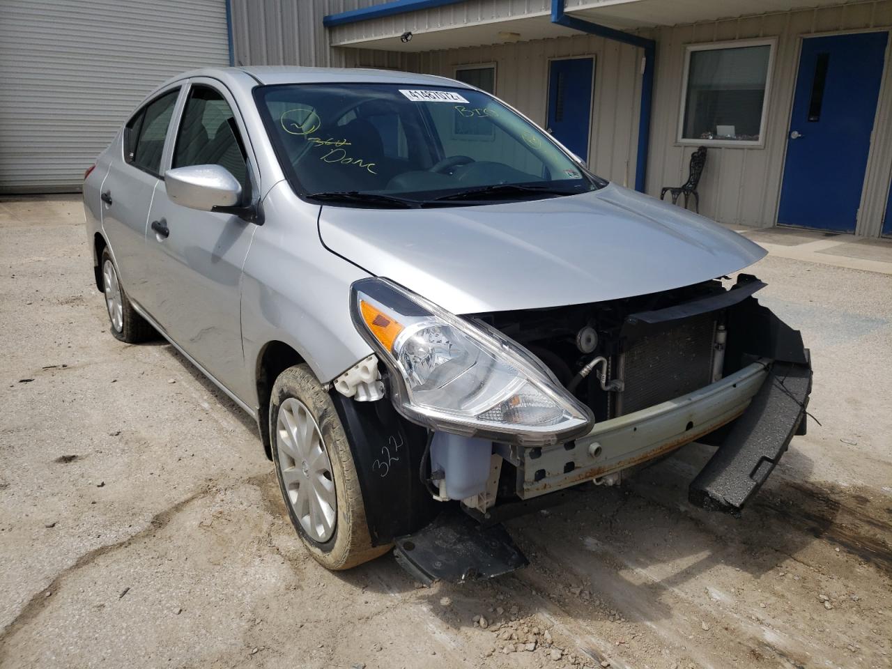 NISSAN VERSA S 2016 with VIN 3N1CN7AP5GL898601 - Photo from auction