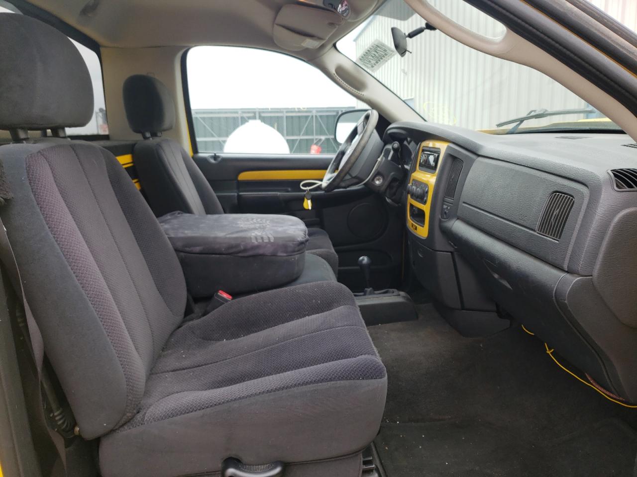 Photo 5 from auction – 2004 DODGE RAM 1500 S with VIN 1D7HU16D94J257526