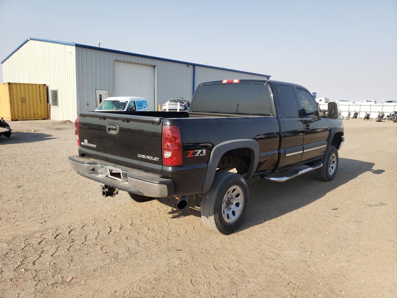 Photo 4 from auction – 2003 CHEVROLET SILVERADO with VIN 2GCEK19T831159506