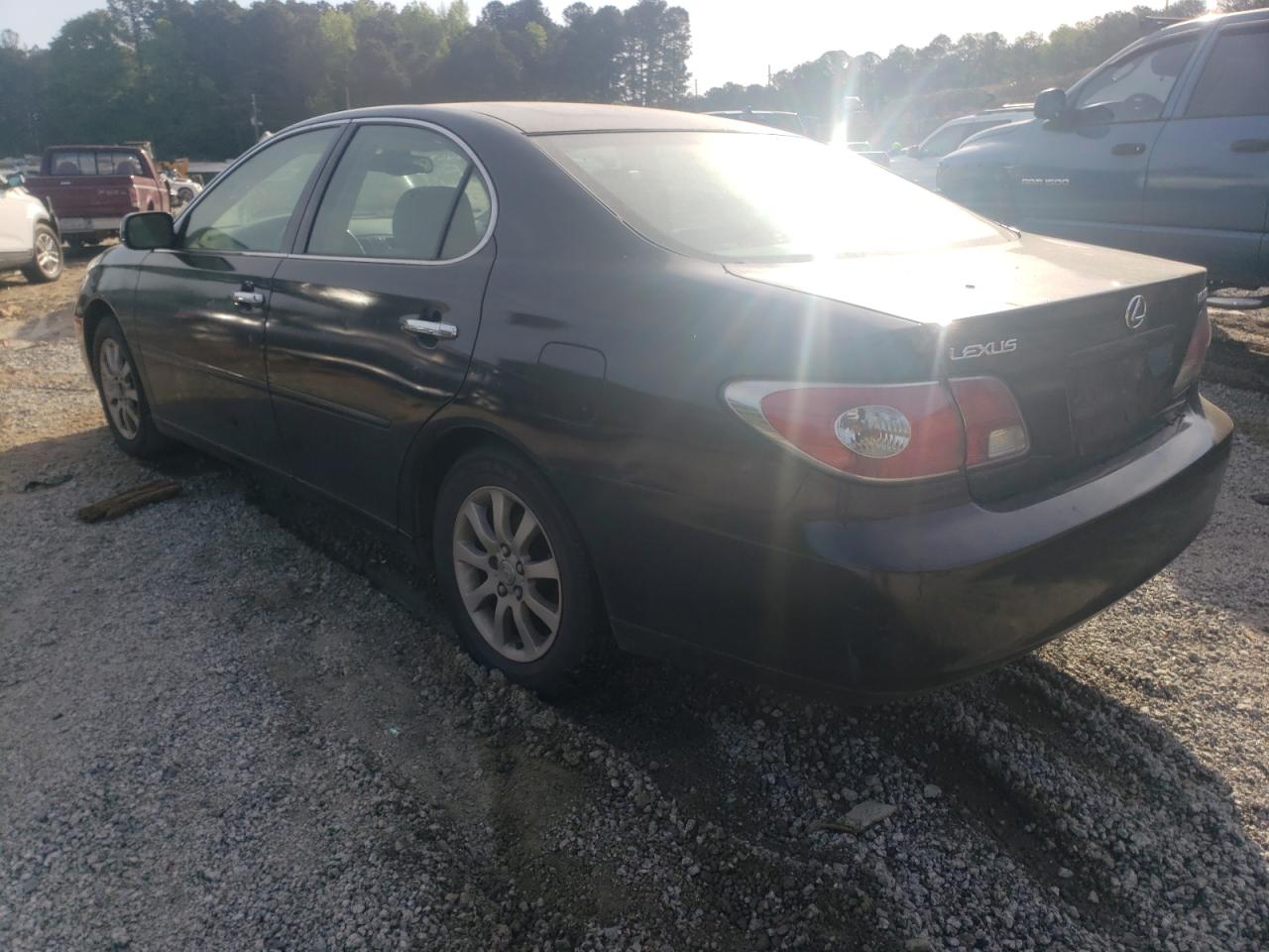 Photo 3 from auction – 2002 LEXUS ES 300 with VIN JTHBF30G020023043