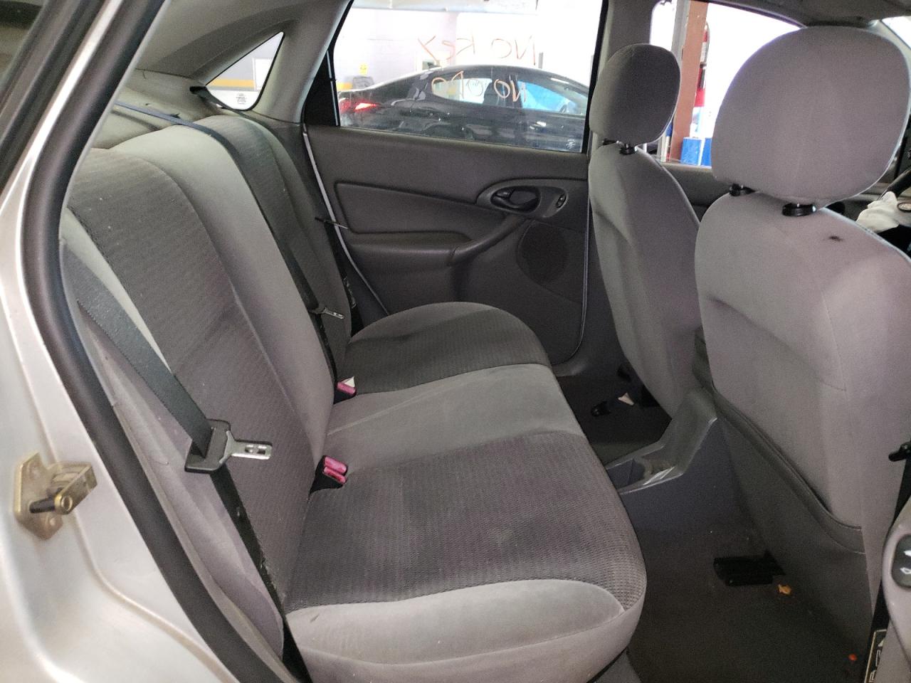 Photo 6 from auction – 2003 FORD FOCUS SE C with VIN 1FAFP34363W205955