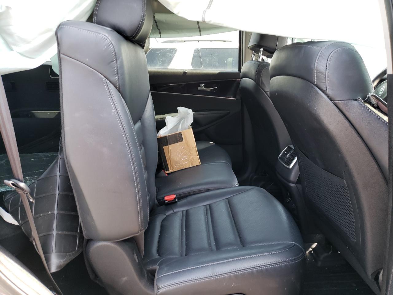 Photo 16 from auction – 2017 KIA SORENTO EX with VIN 5XYPHDA50HG315797