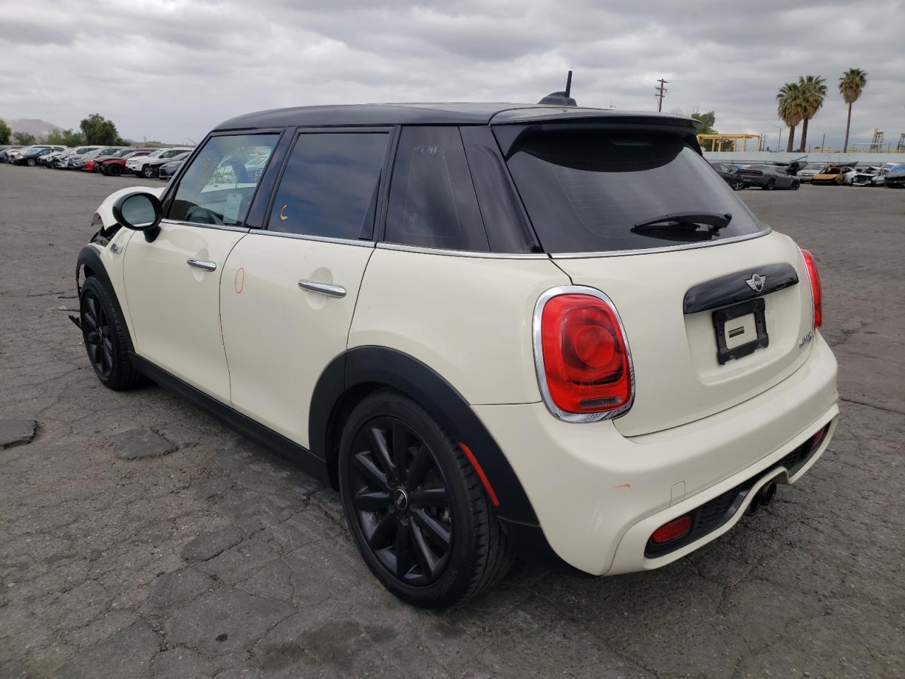 Photo 3 from auction – 2016 MINI COOPER S with VIN WMWXU3C5XG2B66892