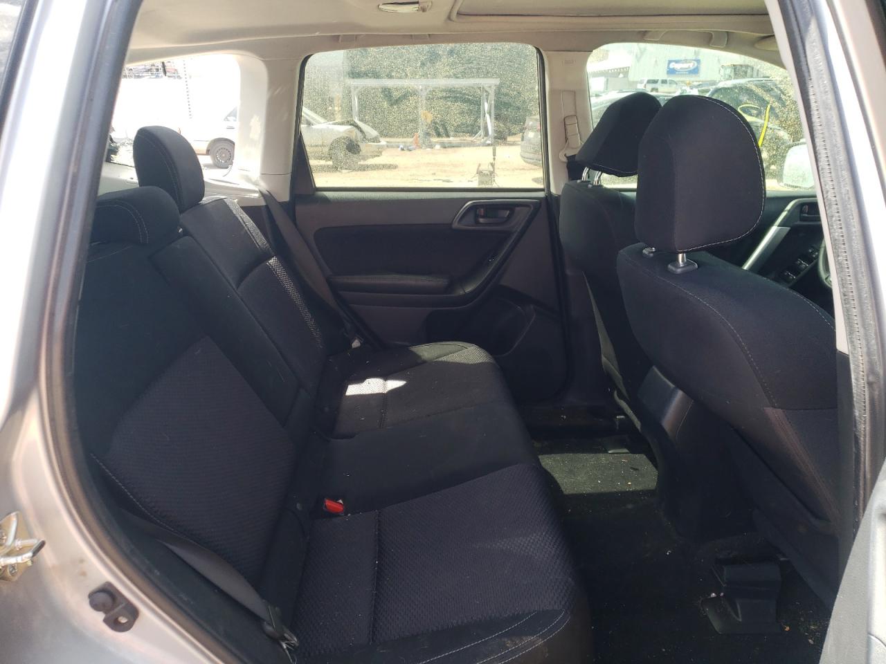 Photo 6 from auction – 2017 SUBARU FORESTER 2 with VIN JF2SJAEC2HH438080
