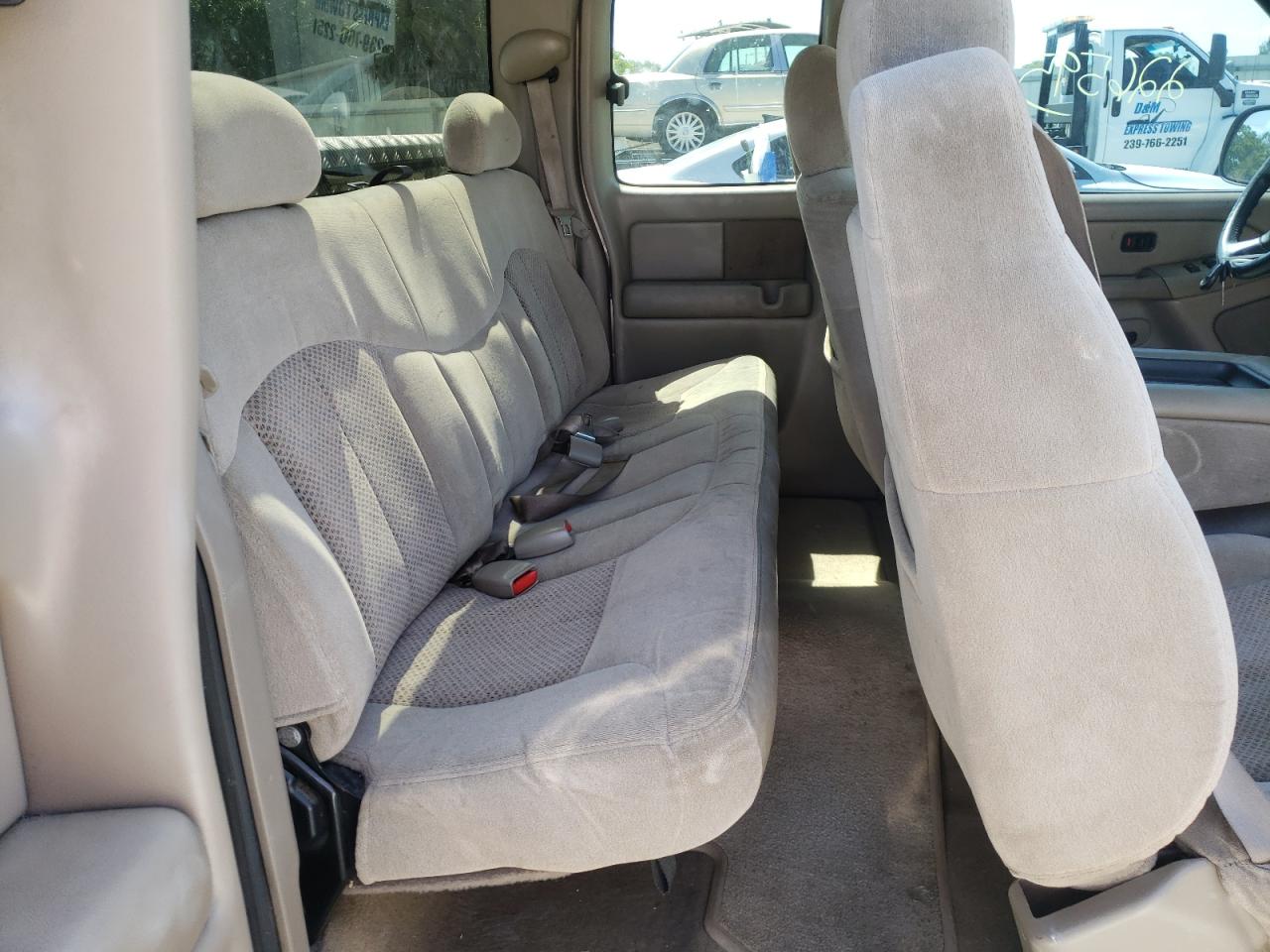 Photo 6 from auction – 2001 CHEVROLET SILVERADO with VIN 2GCEC19V811233146