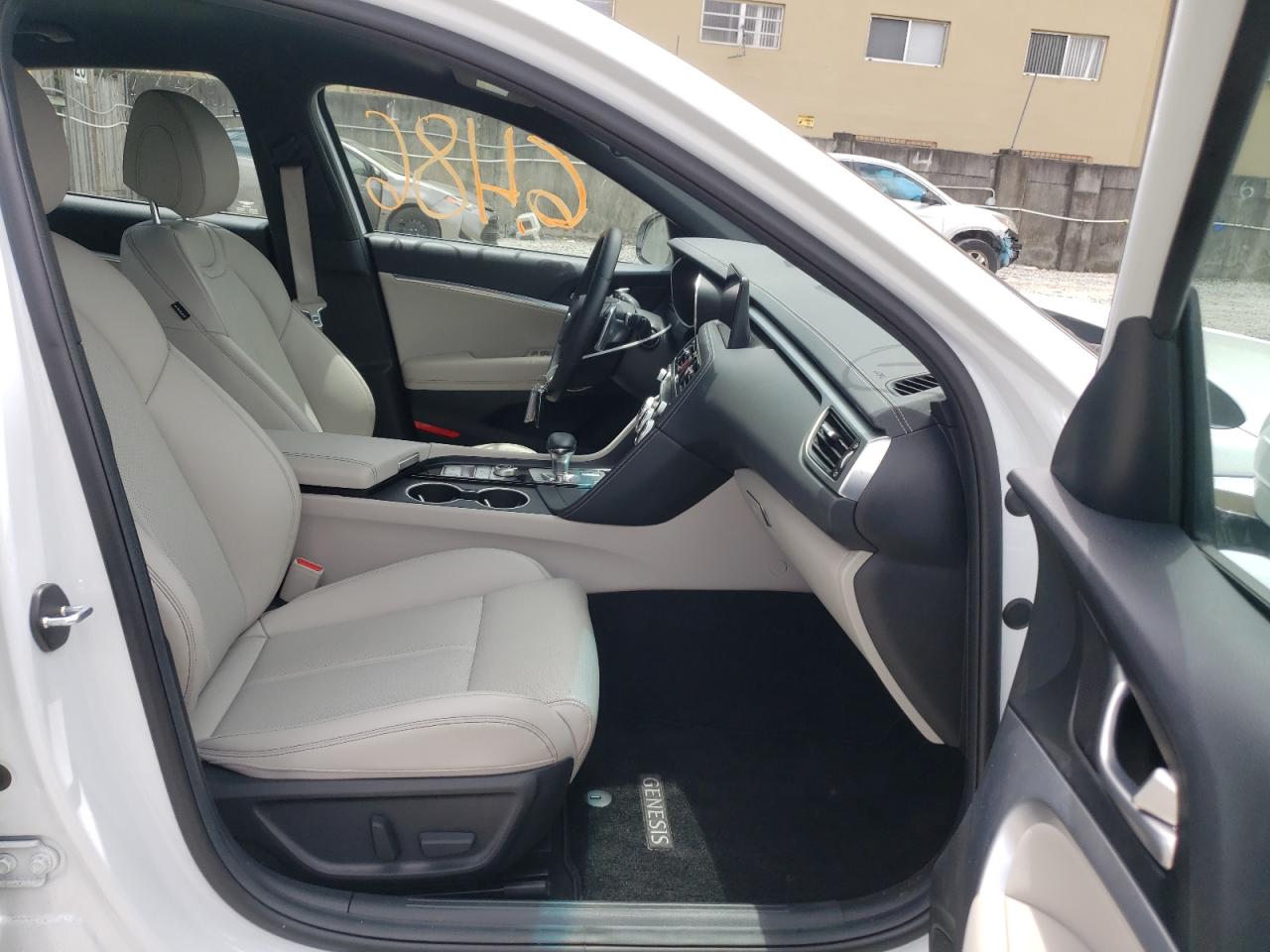 Photo 5 from auction – 2022 GENESIS G70 BASE with VIN KMTG34TA4NU093351