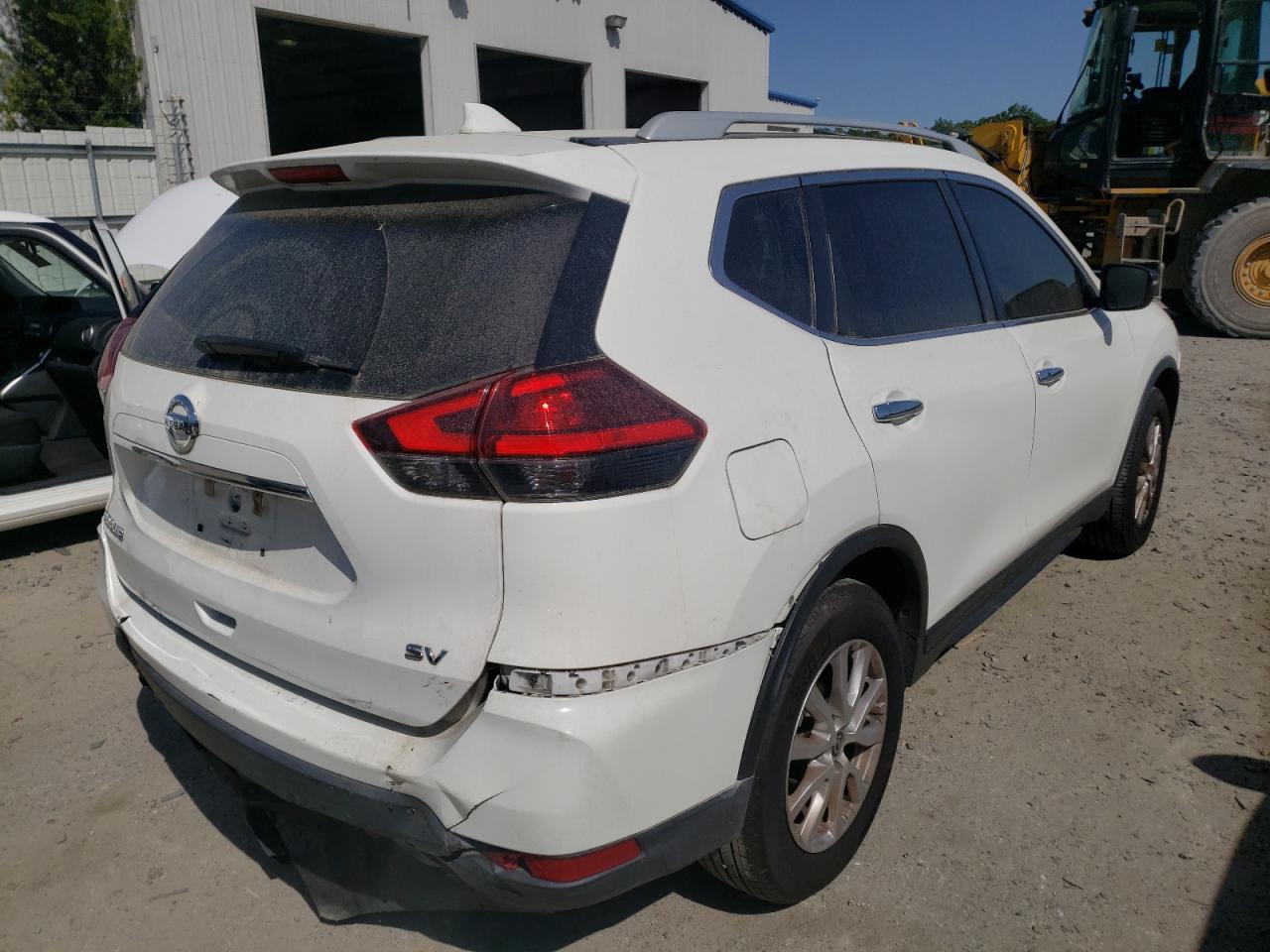 Photo 4 from auction – 2017 NISSAN ROGUE S with VIN 5N1AT2MT3HC816086