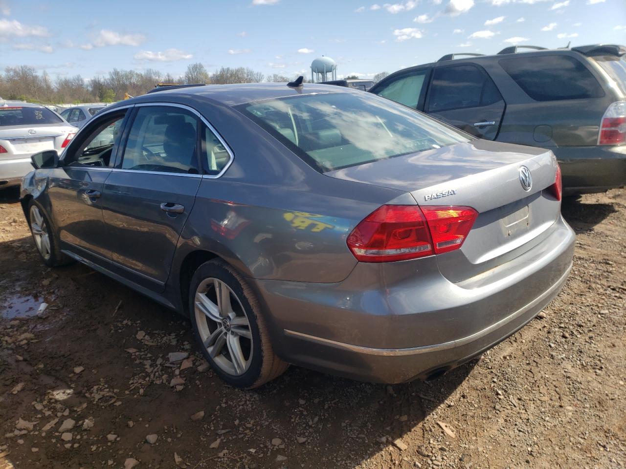 Photo 16 from auction – 2015 VOLKSWAGEN PASSAT SEL with VIN 1VWCT7A35FC021064