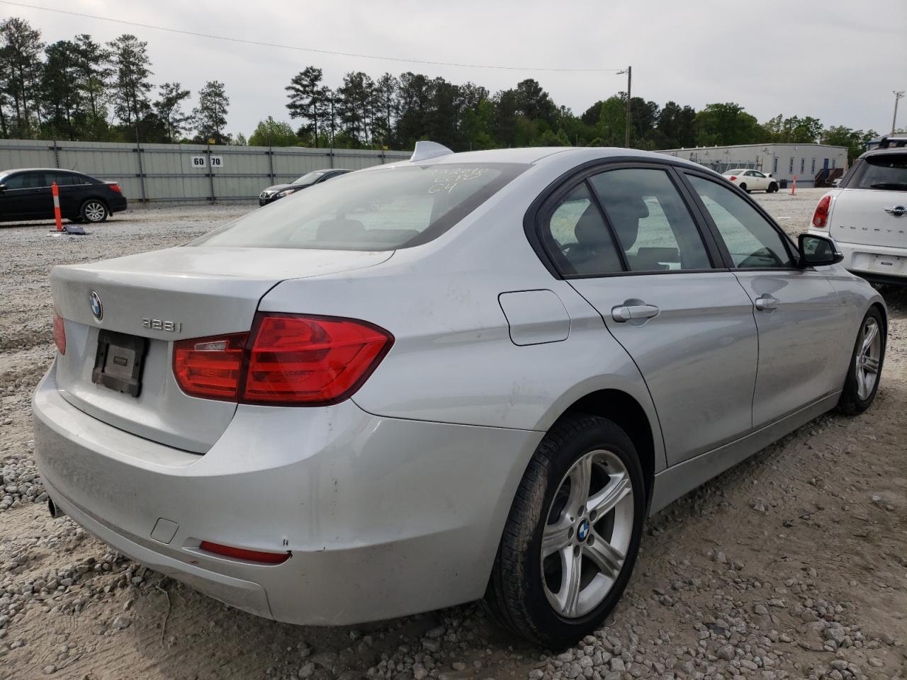 Photo 4 from auction – 2013 BMW 328 I with VIN WBA3A5C56DF357603