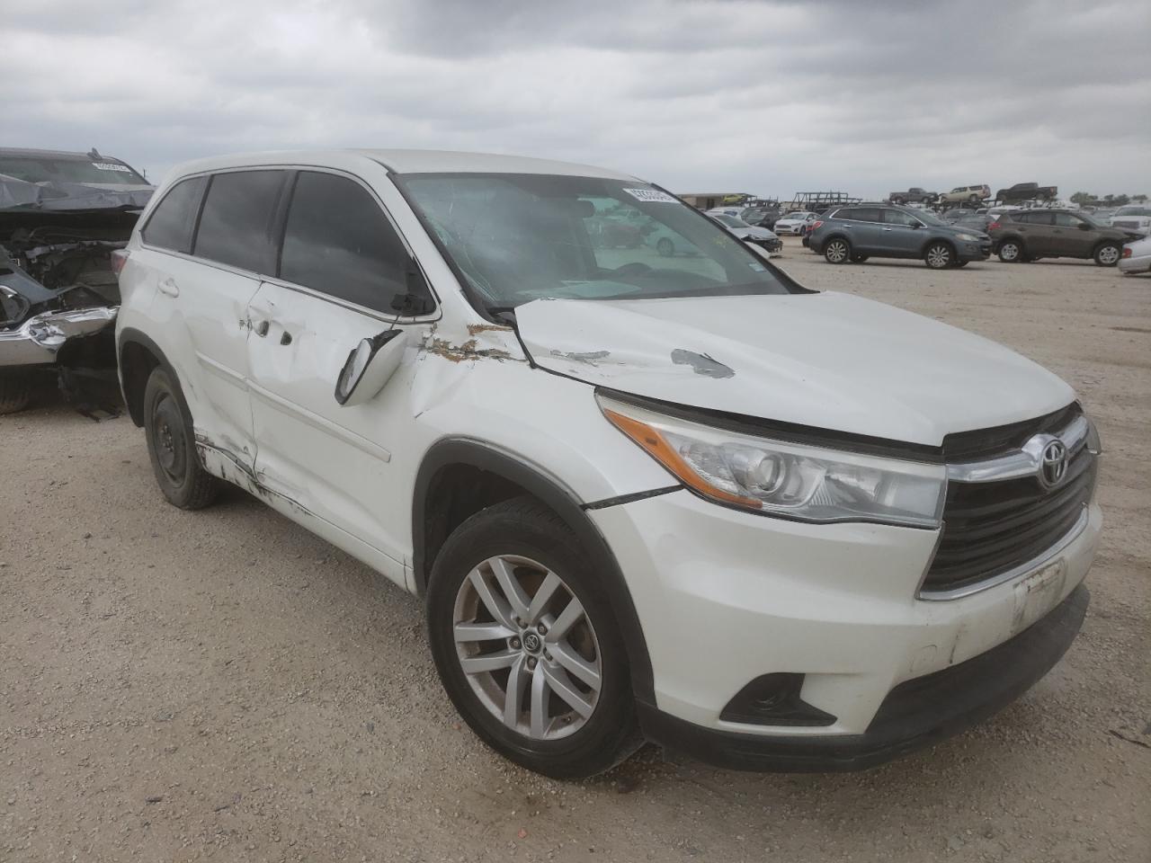 Photo 1 from auction – 2016 TOYOTA HIGHLANDER with VIN 5TDZARFH8GS021417