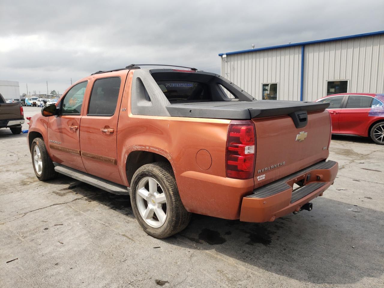 Photo 3 from auction – 2007 CHEVROLET AVALANCHE with VIN 3GNFK12387G205502