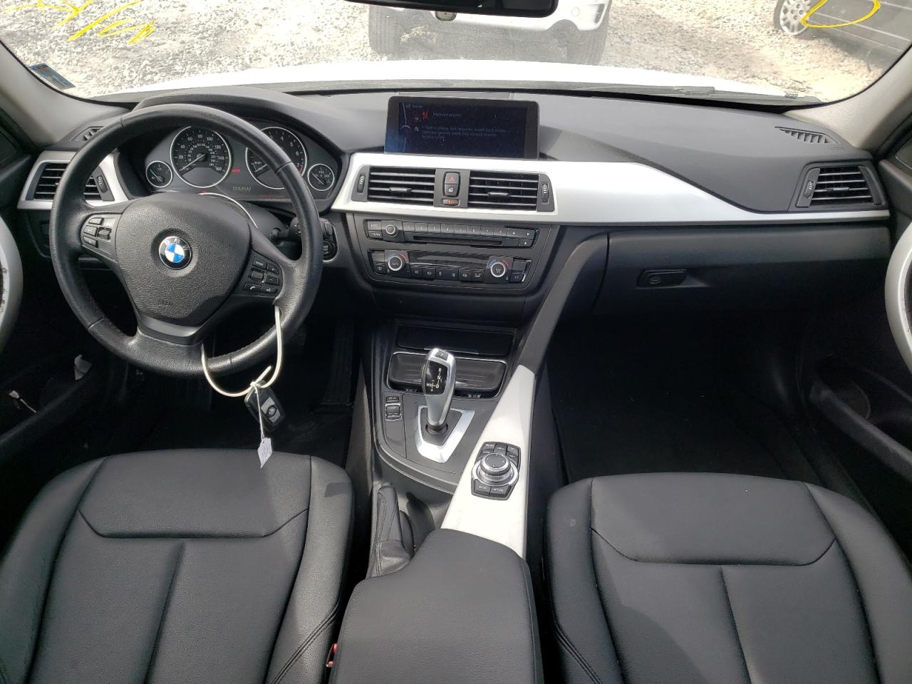 Photo 9 from auction – 2013 BMW 328 I with VIN WBA3A5C56DF357603