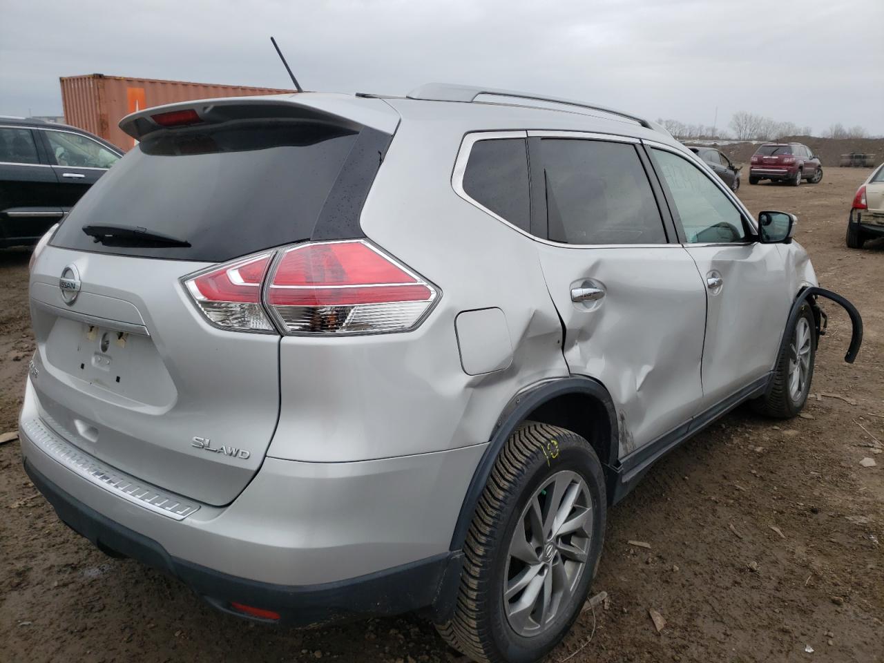 Photo 4 from auction – 2015 NISSAN ROGUE S with VIN 5N1AT2MV7FC778845