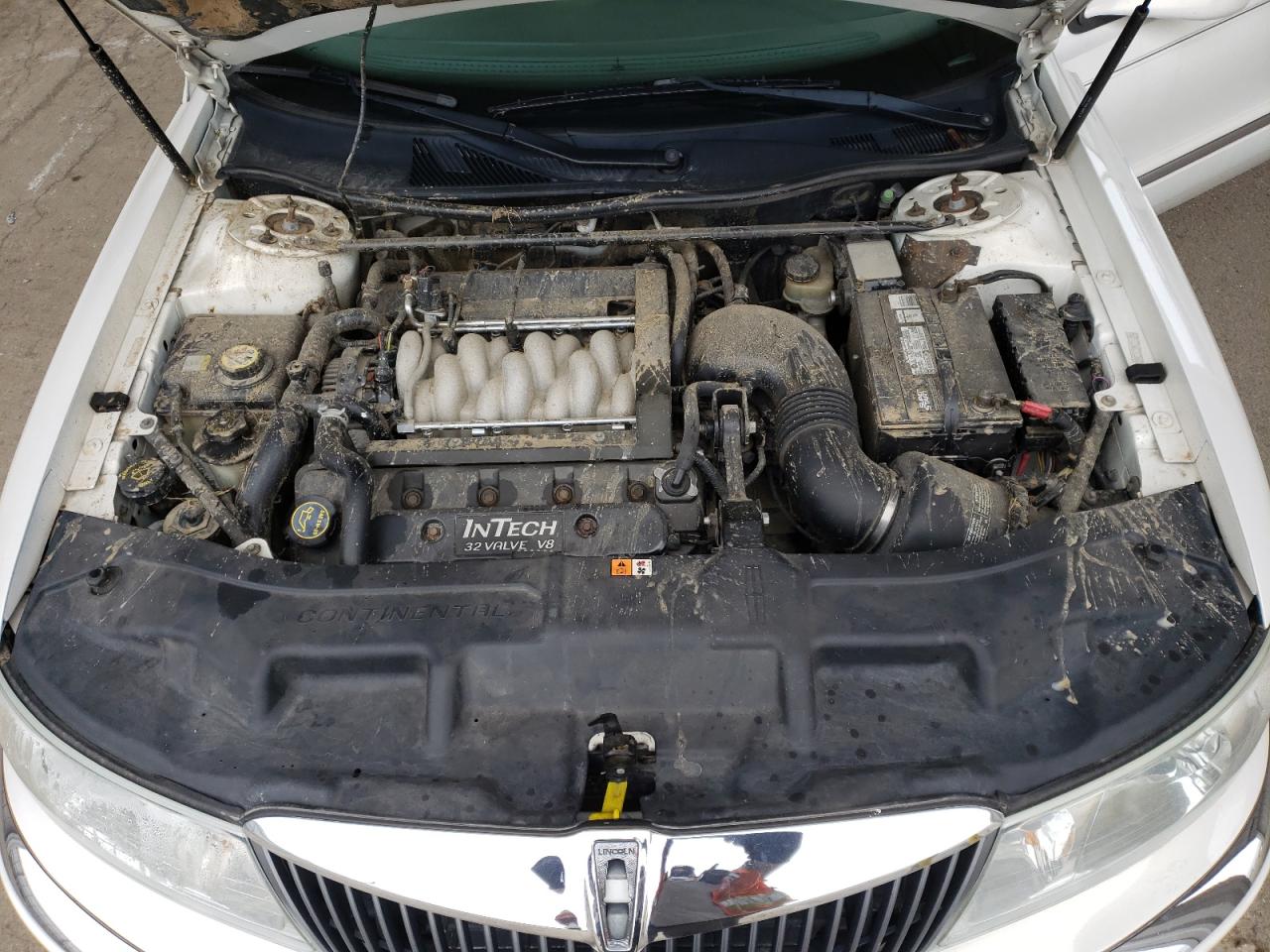 Photo 7 from auction – 2002 LINCOLN CONTINENTA with VIN 1LNHM97V32Y676598
