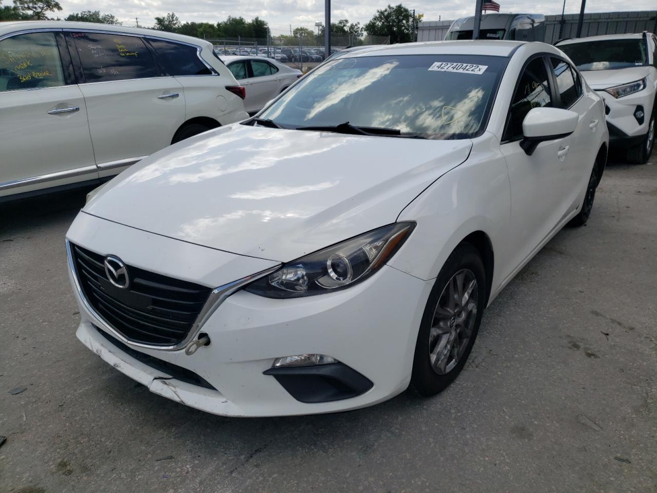 Photo 2 from auction – 2014 MAZDA 3 TOURING with VIN JM1BM1V77E1135146