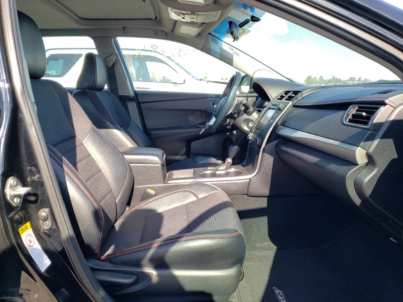 Photo 5 from auction – 2017 TOYOTA CAMRY LE with VIN 4T1BF1FKXHU288227