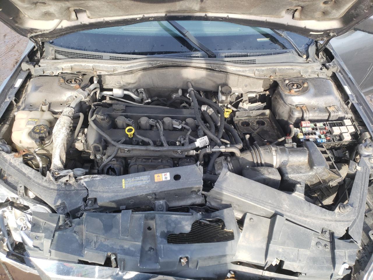 Photo 15 from auction – 2011 FORD FUSION SE with VIN 3FAHP0HA1BR290852