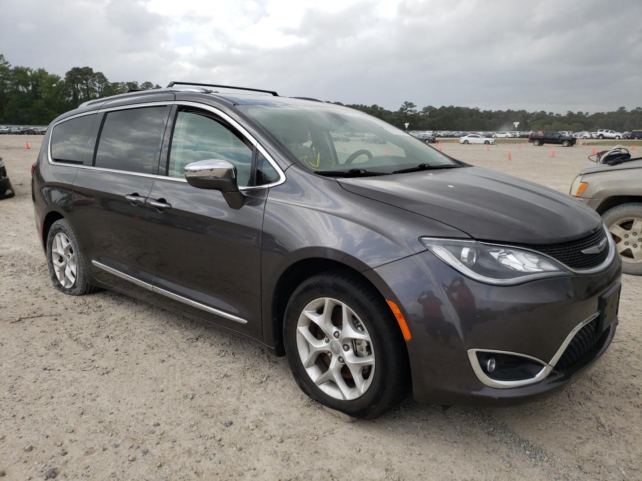 CHRYSLER PACIFICA L 2020 with VIN 2C4RC1GG5LR192033 - Photo from auction