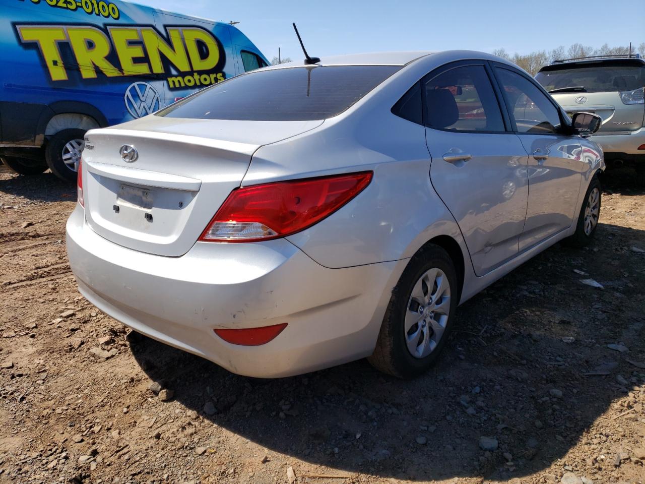 Photo 4 from auction – 2017 HYUNDAI ACCENT SE with VIN KMHCT4AE7HU193527