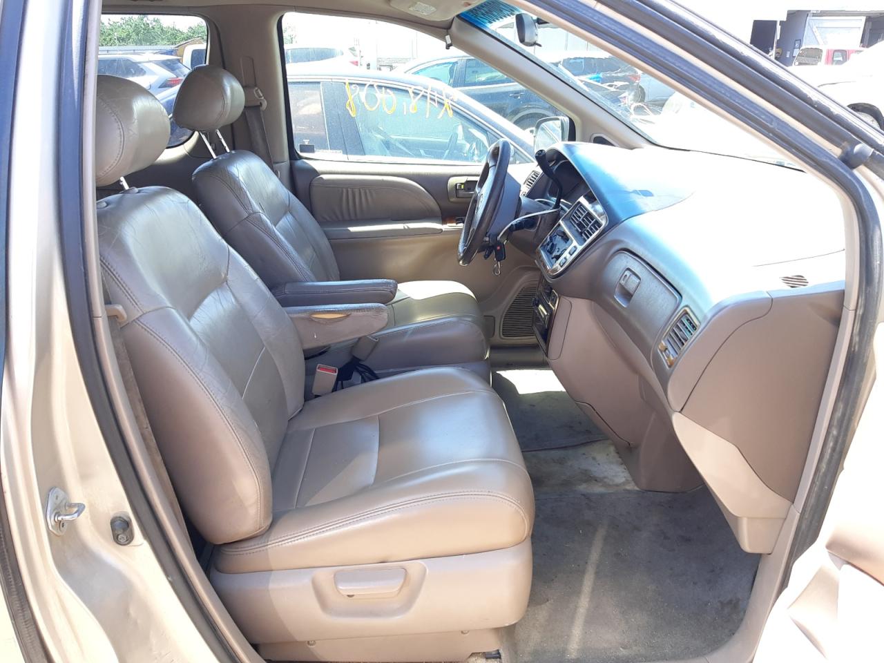 Photo 5 from auction – 2000 TOYOTA SIENNA LE with VIN 4T3ZF13C7YU315578
