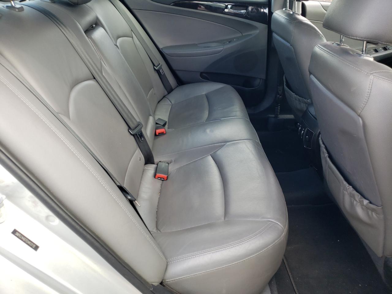 Photo 6 from auction – 2012 HYUNDAI SONATA SE with VIN 5NPEC4AB7CH412170