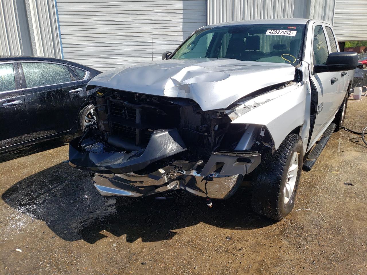Photo 2 from auction – 2017 RAM 1500 ST with VIN 1C6RR6FG5HS735875