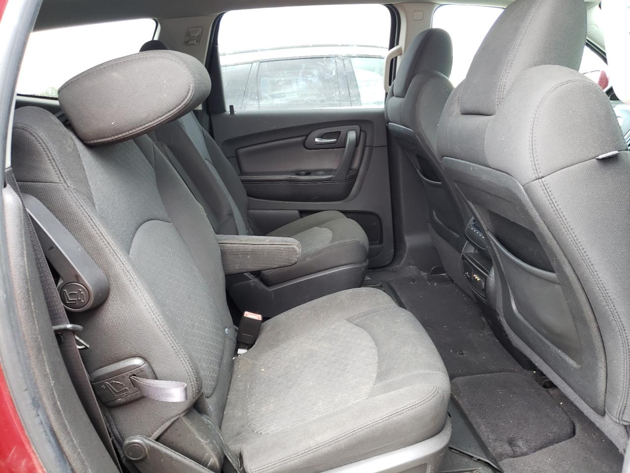 Photo 6 from auction – 2011 CHEVROLET TRAVERSE L with VIN 1GNKRGED3BJ261081