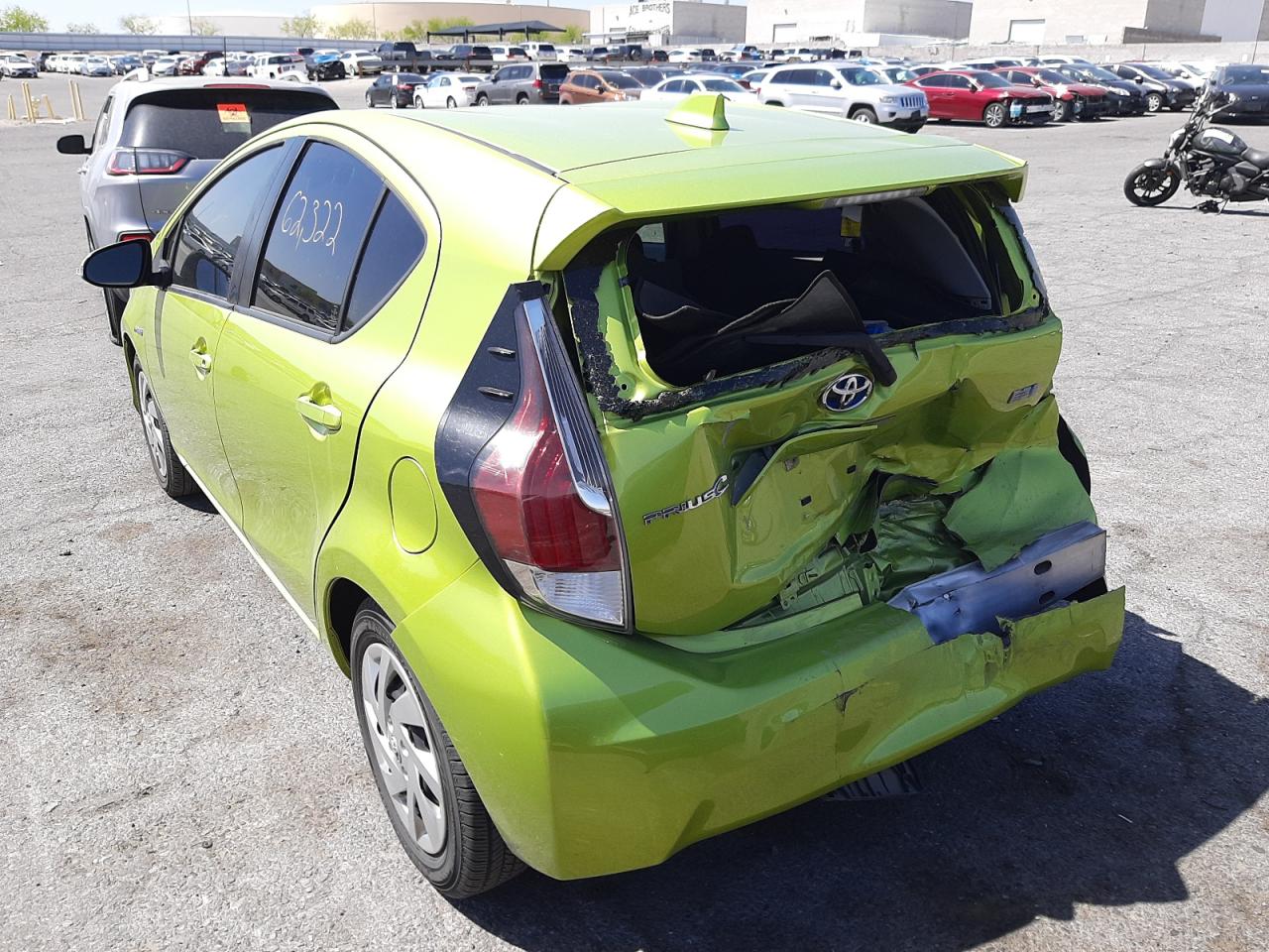 Photo 3 from auction – 2015 TOYOTA PRIUS C with VIN JTDKDTB38F1101439