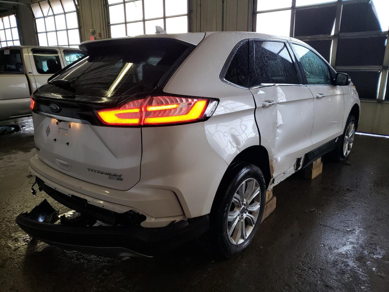 Photo 4 from auction – 2019 FORD EDGE TITAN with VIN 2FMPK4K97KBB91683