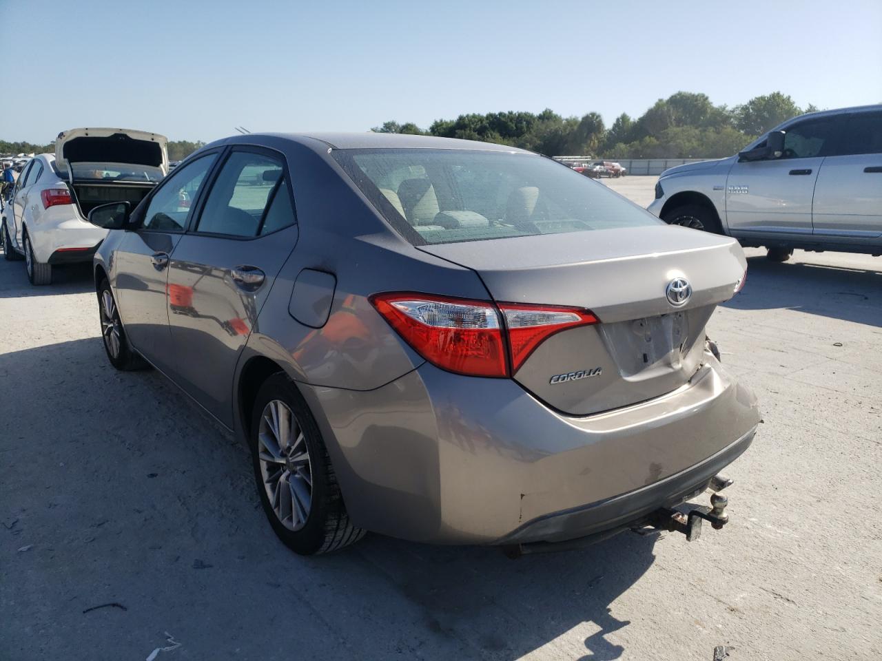 Zdjęcie 3 z aukcji – 2014 TOYOTA COROLLA L z VIN 5YFBURHE3EP040233