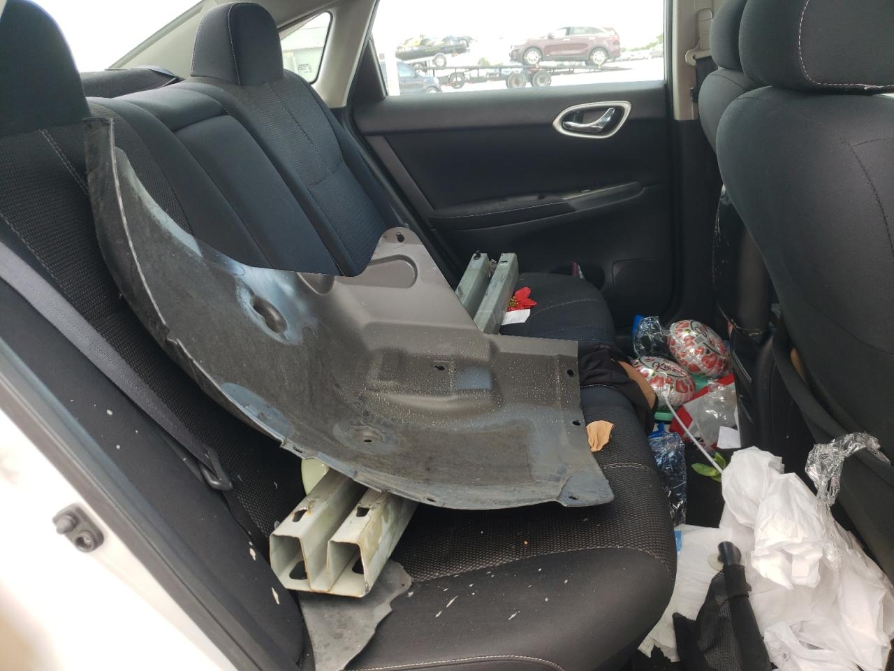Photo 6 from auction – 2014 NISSAN SENTRA S with VIN 3N1AB7AP1EY278067