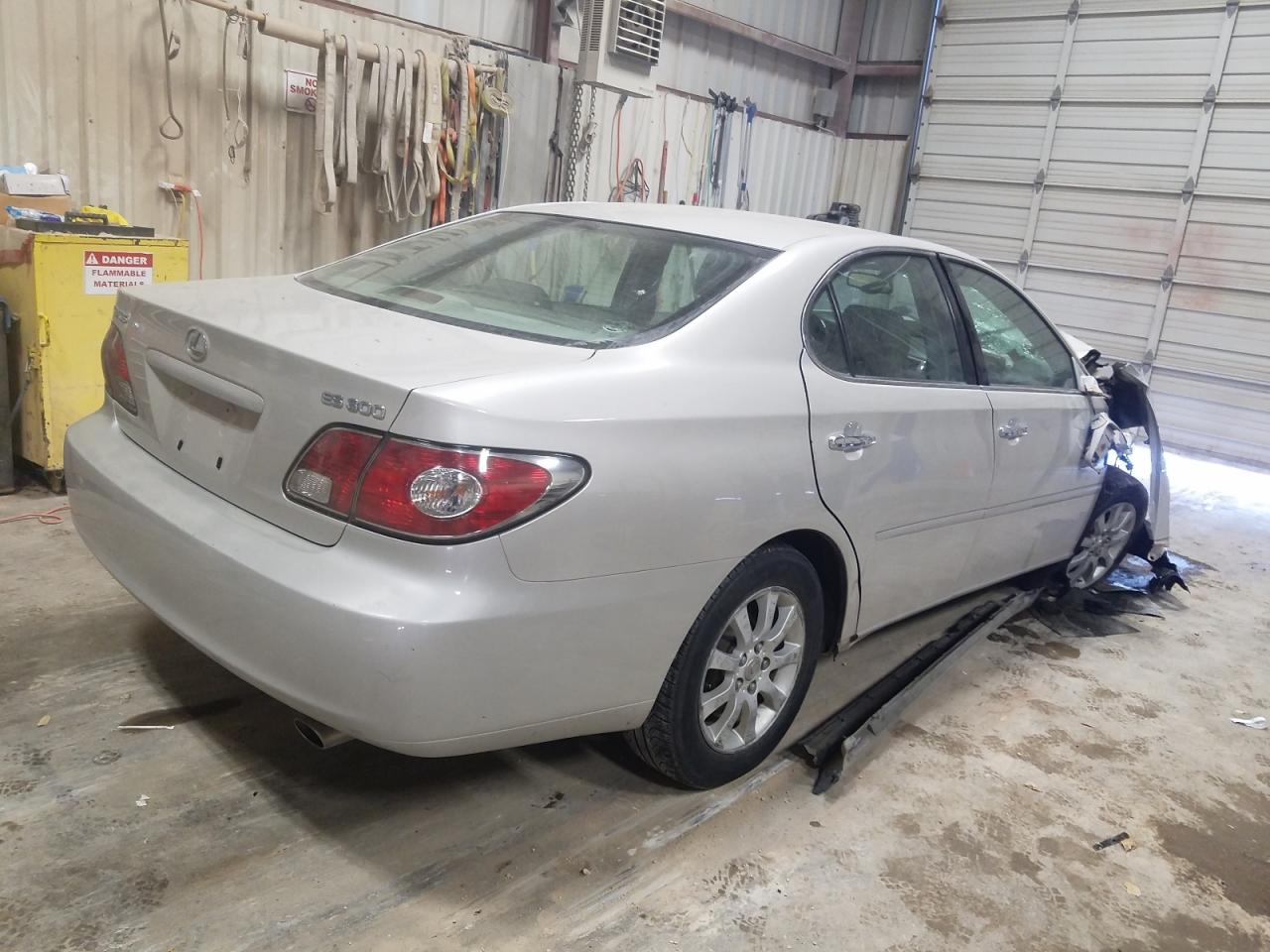 Photo 4 from auction – 2003 LEXUS ES 300 with VIN JTHBF30G430131988