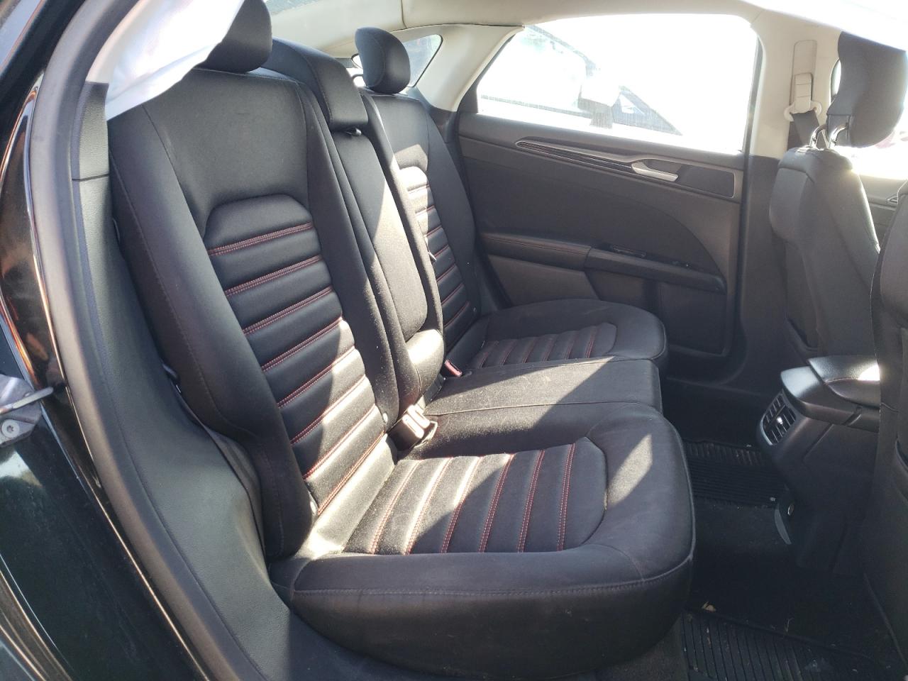 Photo 6 from auction – 2013 FORD FUSION SE with VIN 3FA6P0HR3DR354695
