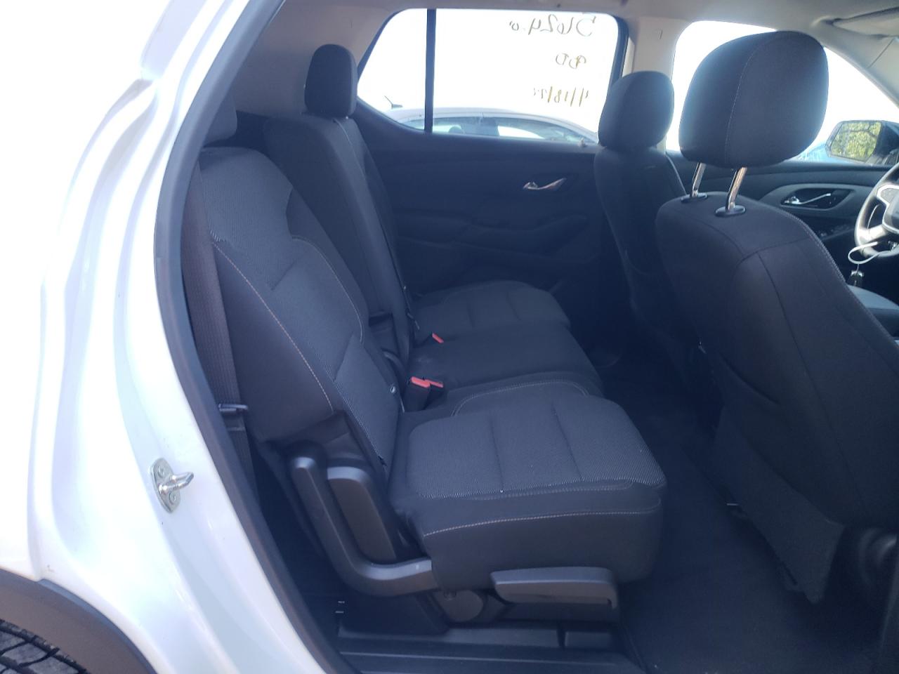Photo 6 from auction – 2020 CHEVROLET TRAVERSE L with VIN 1GNERFKW7LJ238692