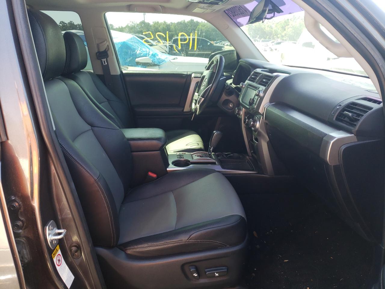 Photo 5 from auction – 2015 TOYOTA 4RUNNER SR with VIN JTEZU5JR9F5101583