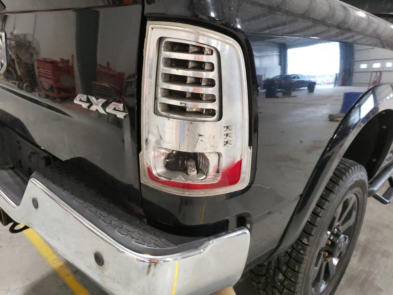 Photo 9 from auction – 2014 RAM 2500 LARAM with VIN 3C6UR5NL2EG199635