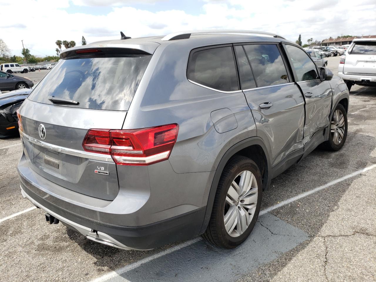 Photo 4 from auction – 2019 VOLKSWAGEN ATLAS SE with VIN 1V2UR2CA0KC508024