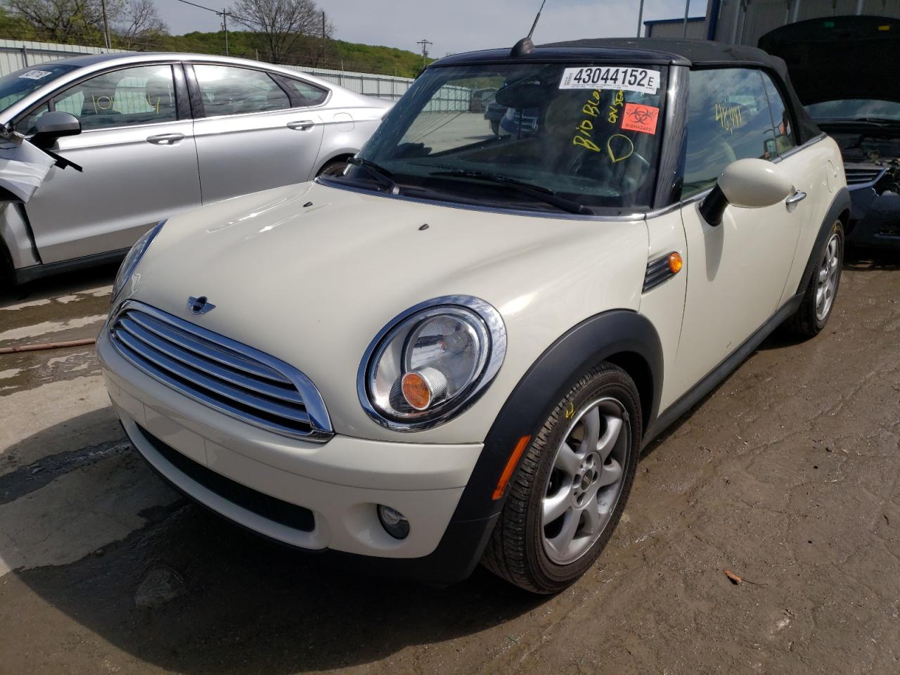 Photo 2 from auction – 2009 MINI COOPER with VIN WMWMR33509TU96569