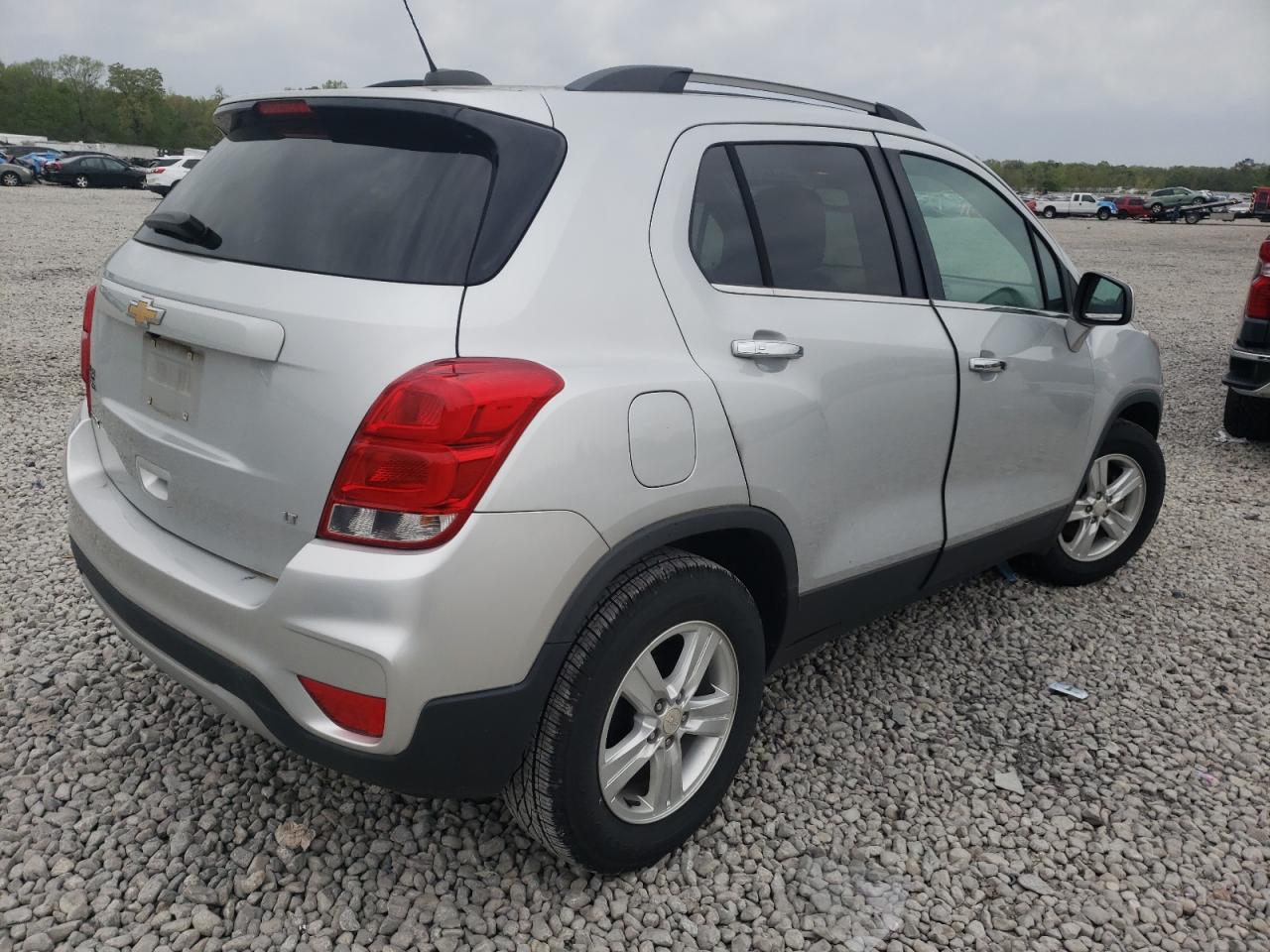 Photo 4 from auction – 2017 CHEVROLET TRAX 1LT with VIN 3GNCJLSB0HL208136