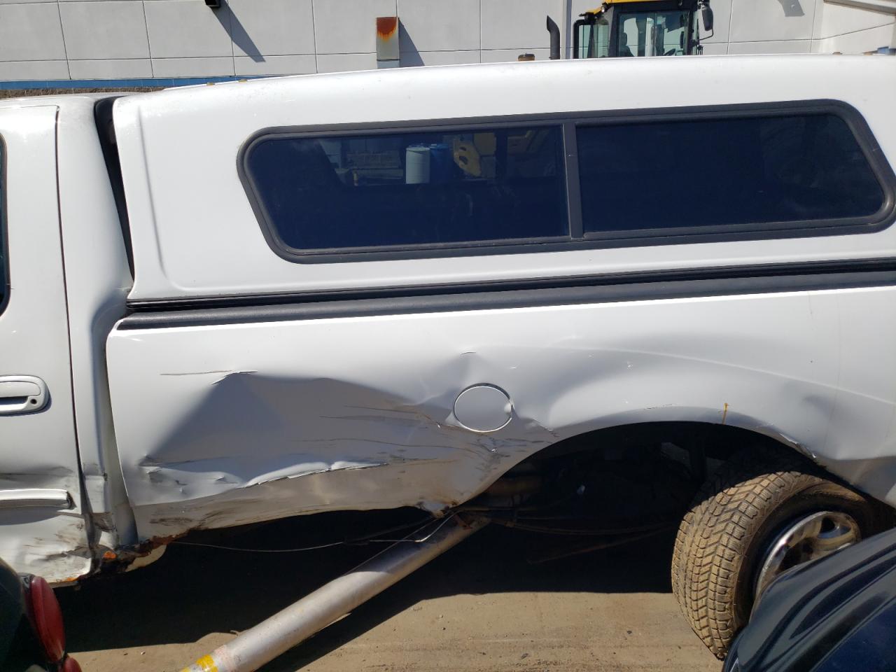 Photo 9 from auction – 2000 FORD F150 with VIN 1FTRF17L1YNA23099