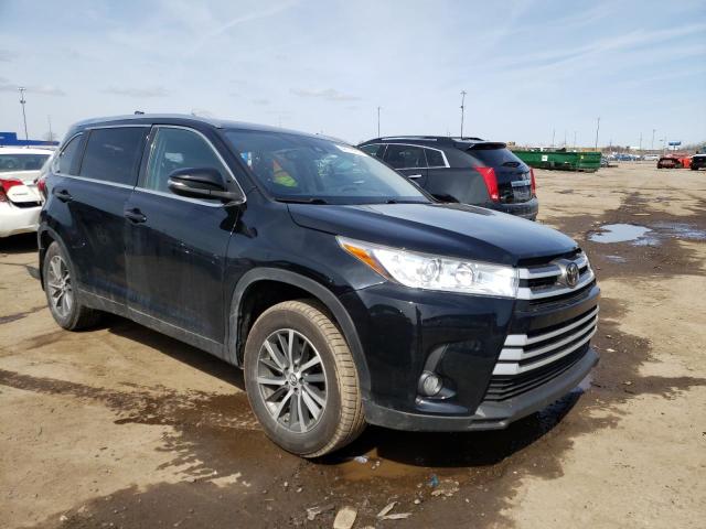 TOYOTA HIGHLANDER 2019 with VIN 5TDJZRFH3KS569615 - Photo from auction