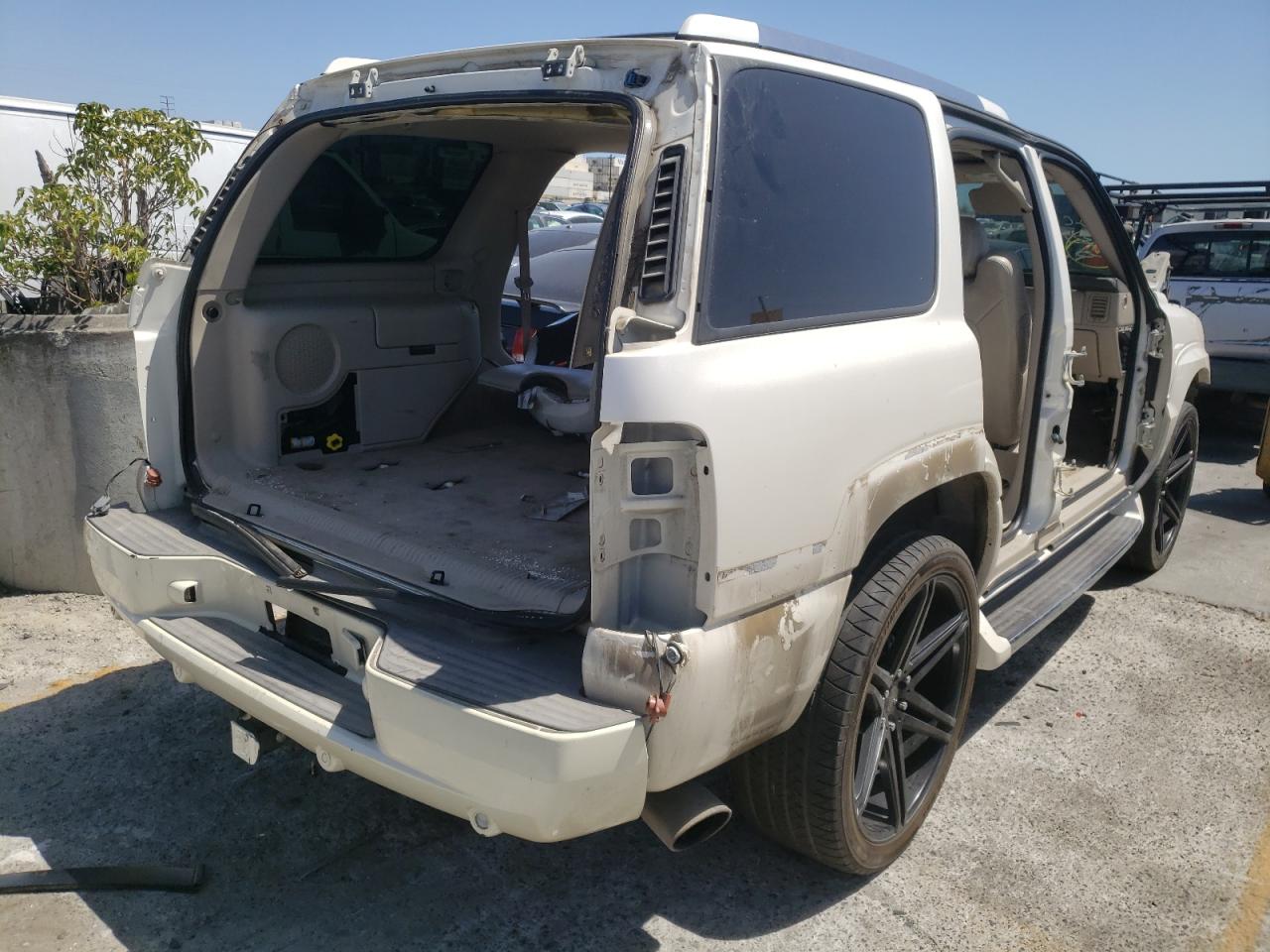 Photo 4 from auction – 2004 CADILLAC ESCALADE L with VIN 1GYEC63T54R146234