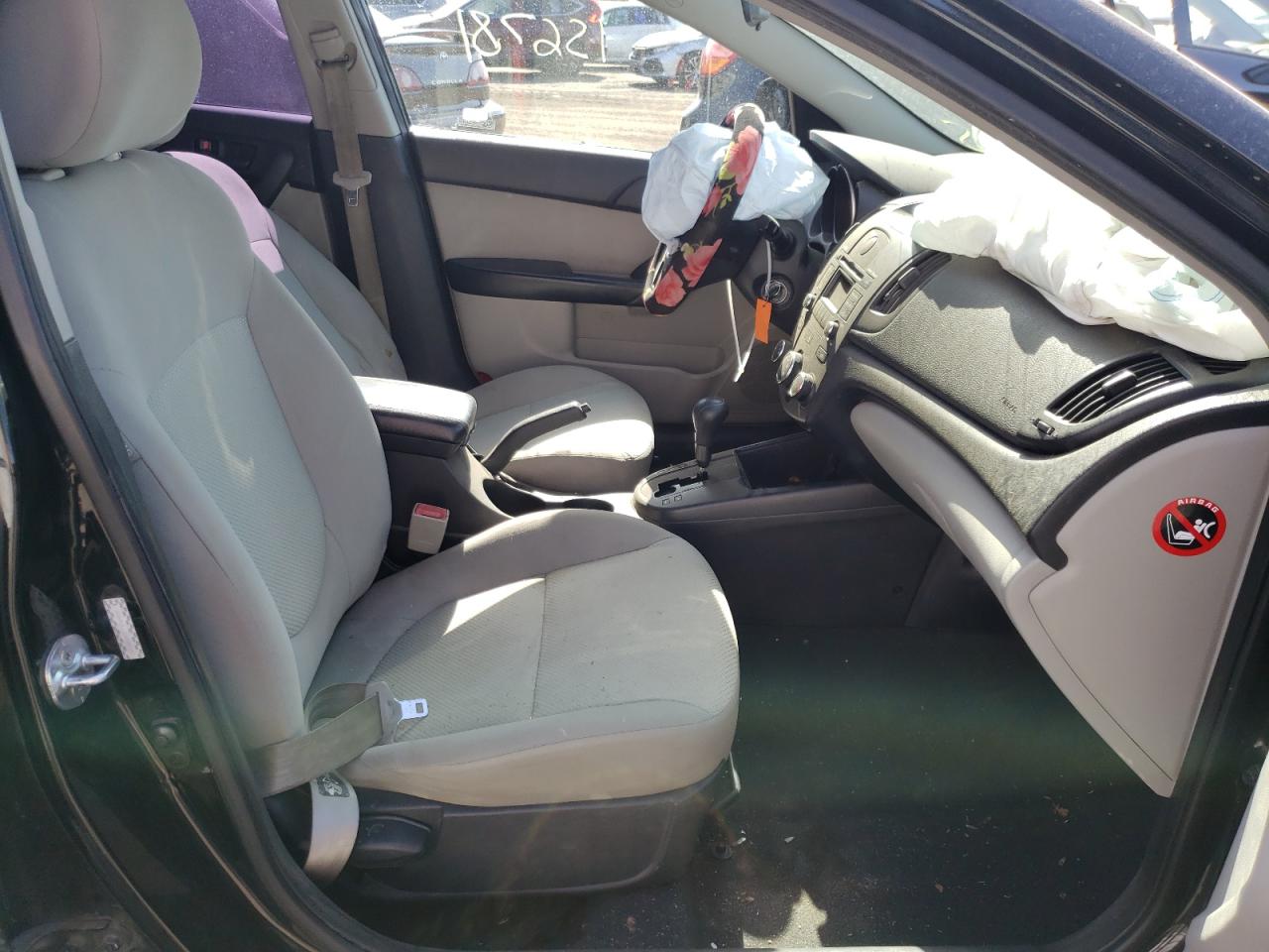 Photo 5 from auction – 2010 KIA FORTE EX with VIN KNAFU4A25A5297709